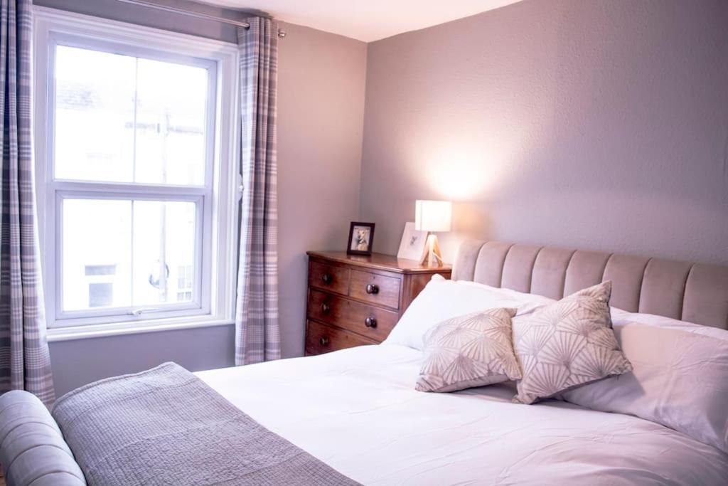 Lovely 3 Bed House In The Heart Of Cheltenham Ngoại thất bức ảnh