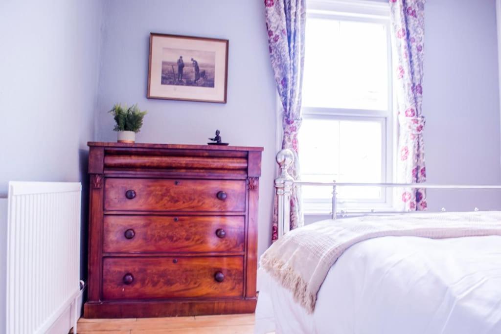 Lovely 3 Bed House In The Heart Of Cheltenham Ngoại thất bức ảnh