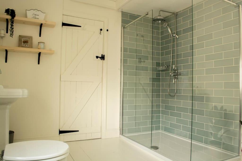 Lovely 3 Bed House In The Heart Of Cheltenham Ngoại thất bức ảnh